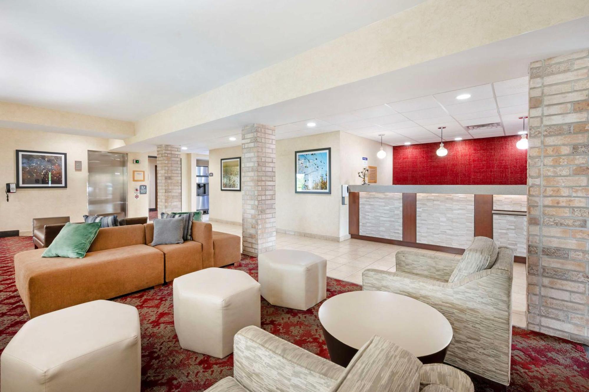 Best Western Plus Howe Inn Exterior photo